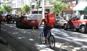 Amplio respaldo al proyecto para proteger trabajadores de plataformas digitales